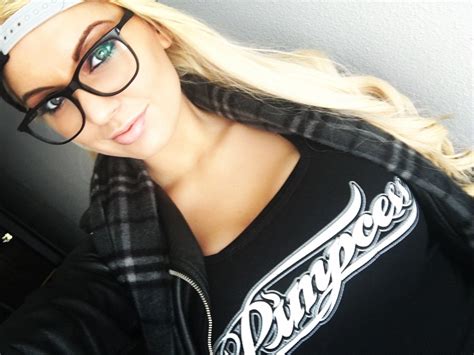 The Kenzie Taylor (@TheKenzieTaylor) .